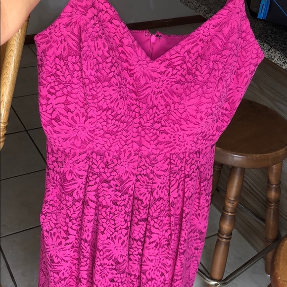 Pretty pink dress never worn! - Picture 2 of 4